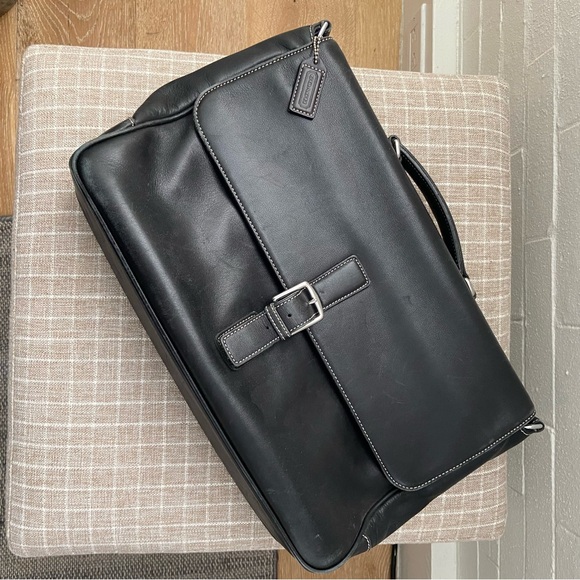 COACH Vintage Ladies Messenger Bag, Real Leather, Genuine Serial Number - Picture 3 of 8